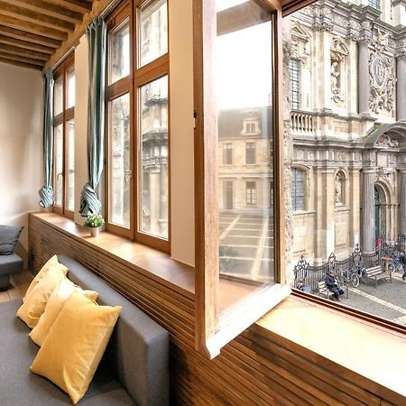 The Hendrik Square Apartments Antwerp Exterior photo