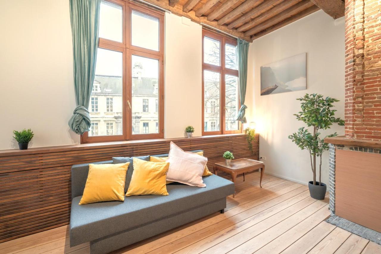 The Hendrik Square Apartments Antwerp Exterior photo