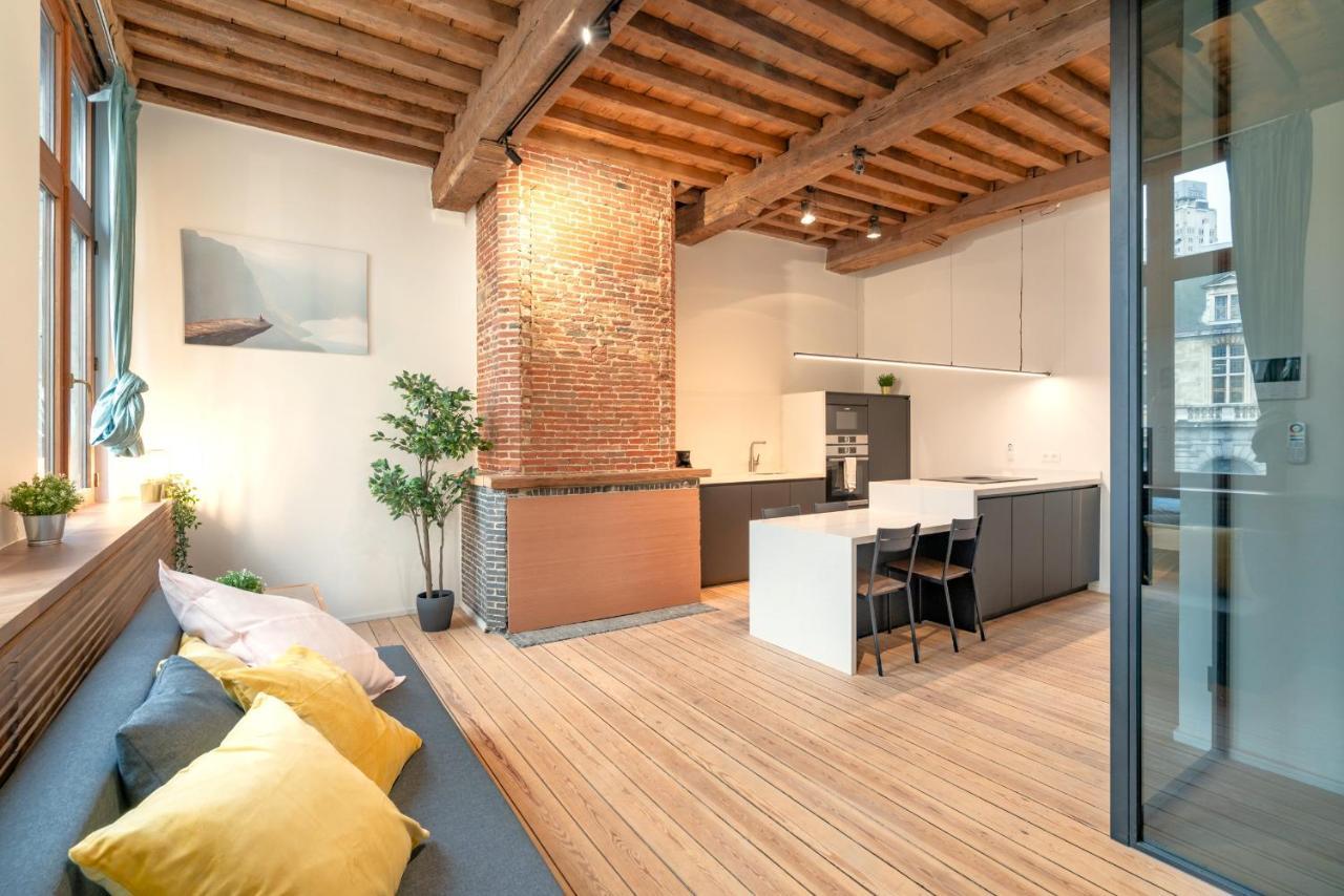 The Hendrik Square Apartments Antwerp Exterior photo